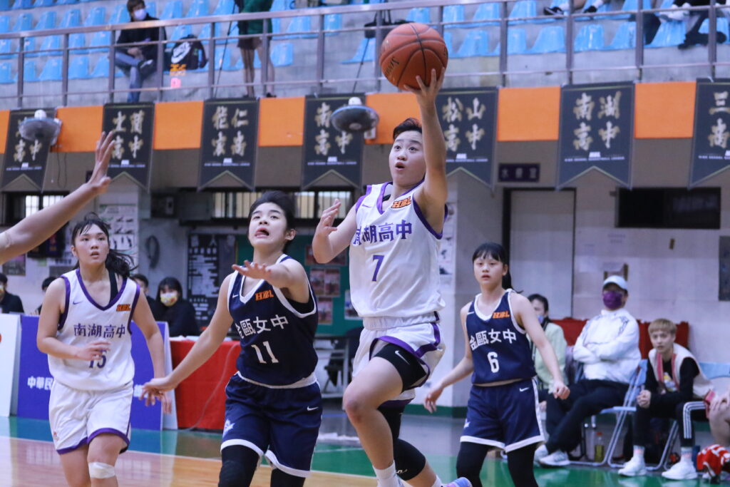 111HBL 南湖高中 連容纓