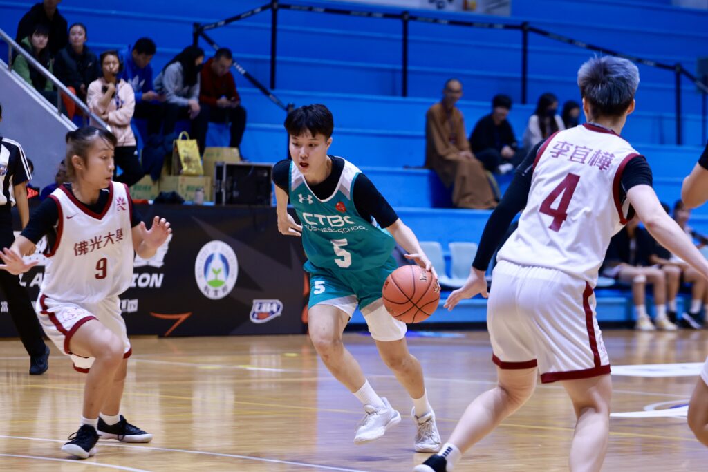 113UBA 中信學院 邱群琋