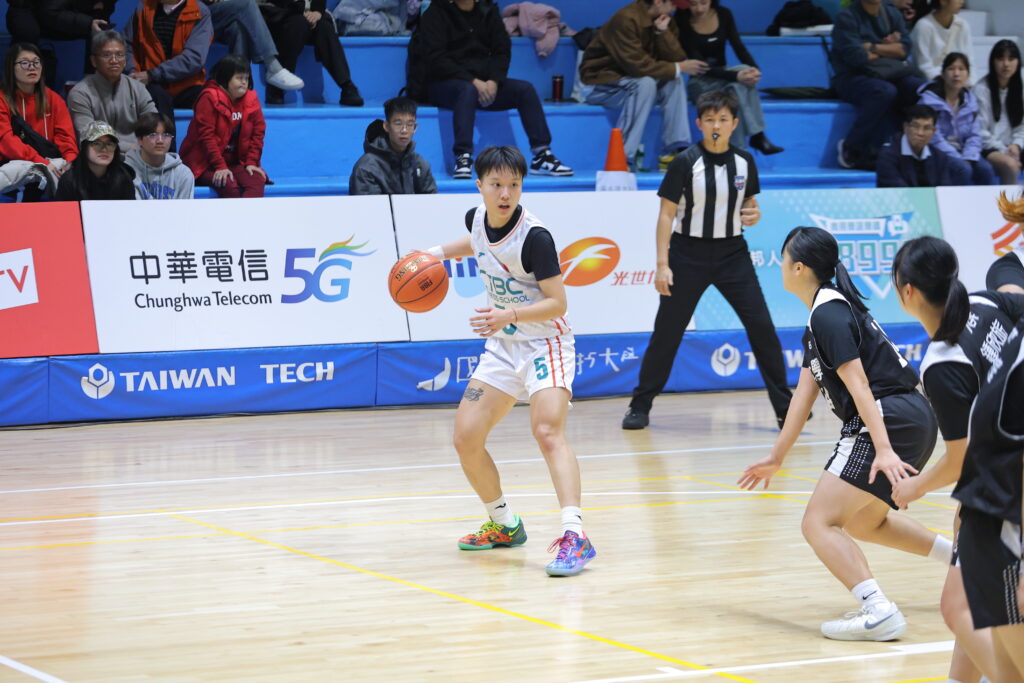 114UBA 中信學院 邱群琋