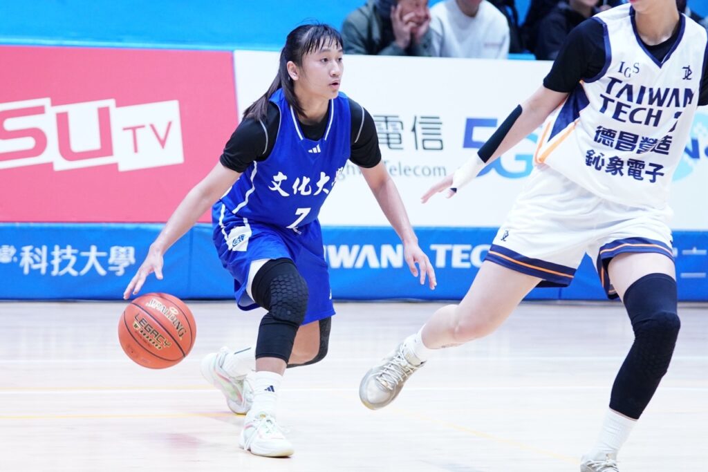 114UBA 文化大學 李恩芯