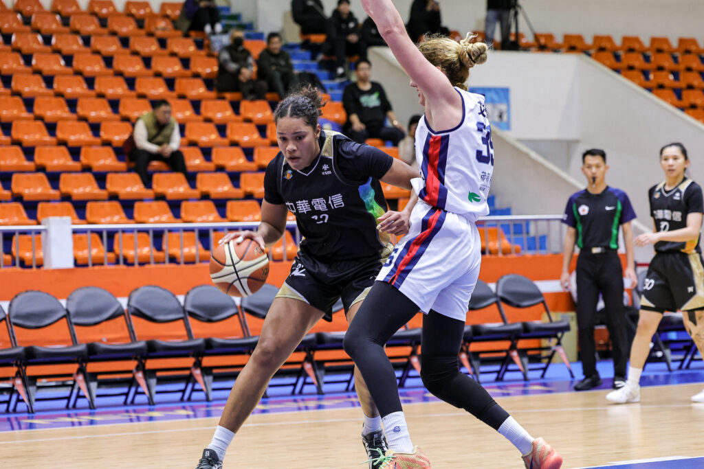 21st WSBL 電信 Oshlynn Brown