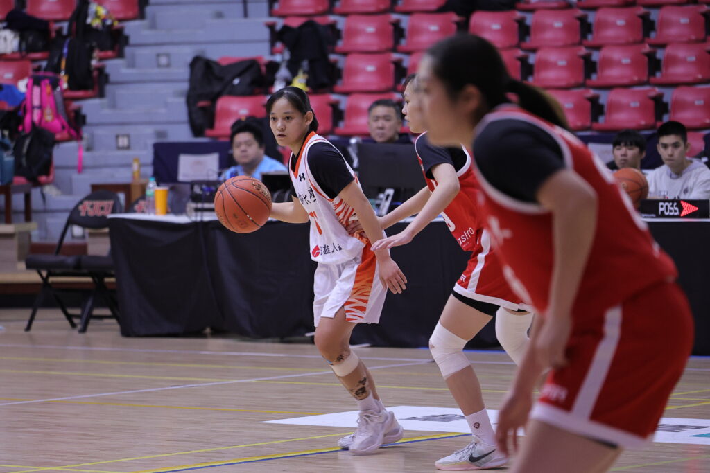 114UBA 世新大學 何采琪